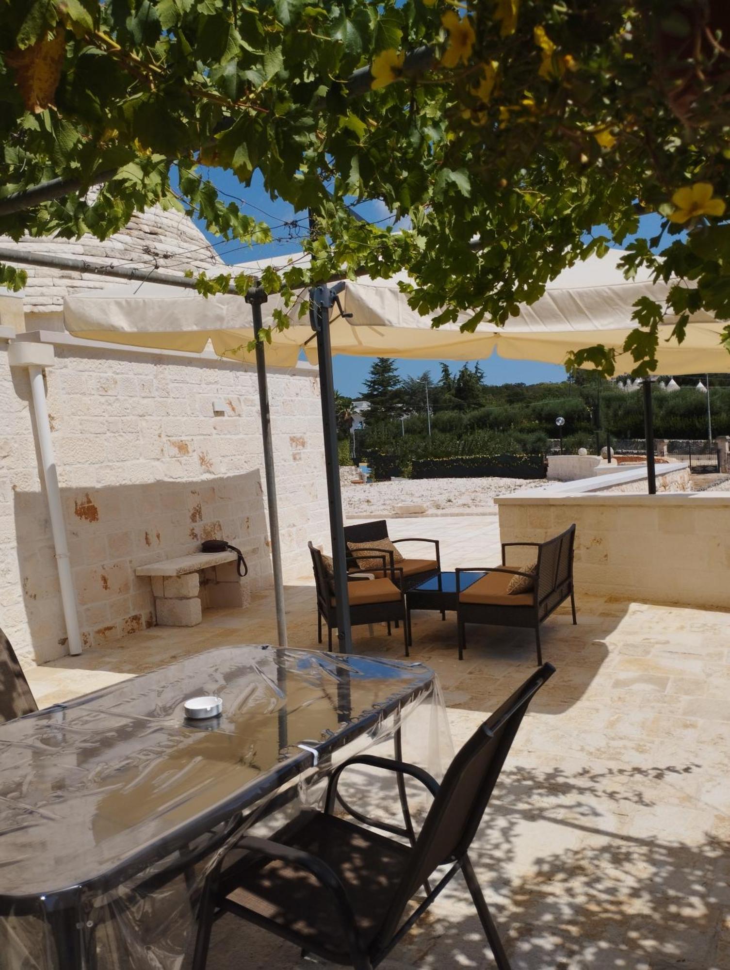 Villa Trulli La Quercia Del Nonno Locorotondo Exterior foto